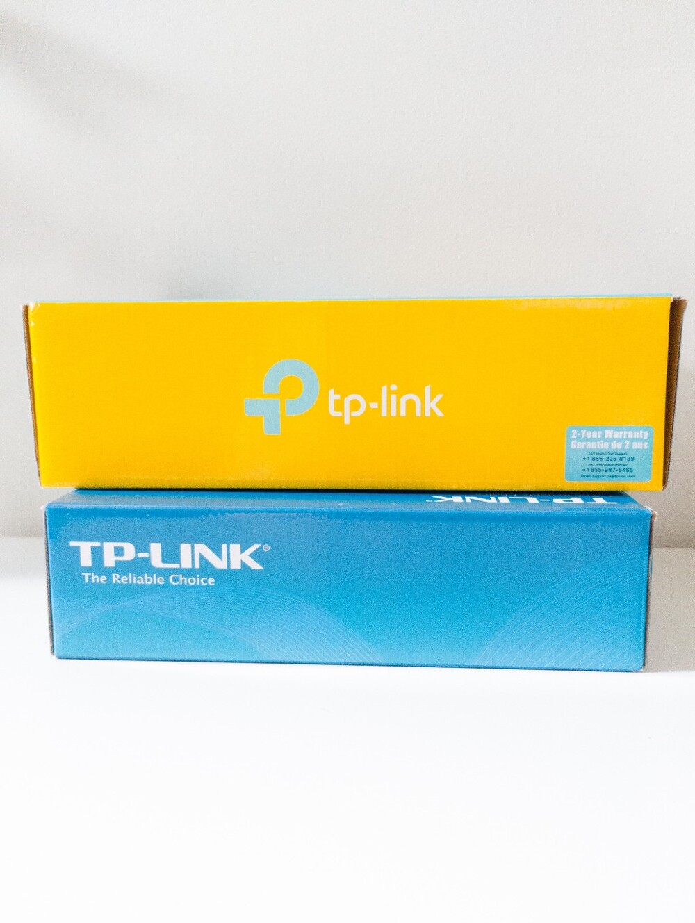 TP-Link Networking Lot N300 Wireless Wi-Fi Router + ADSL2+ Modem Router Combo